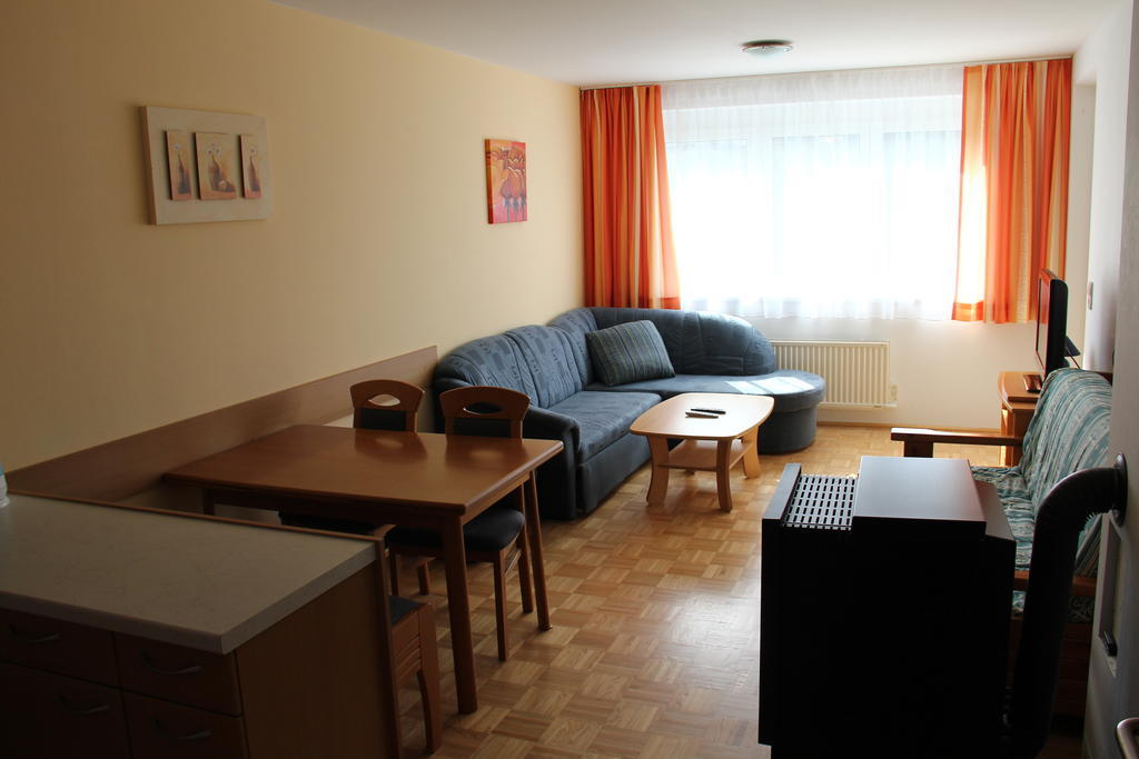 Appartementhaus Ckpk Sonnenalpe Nassfeld Habitación foto