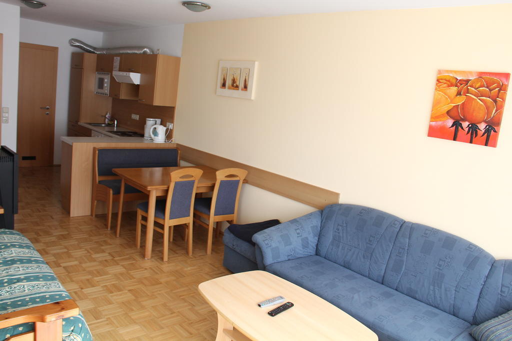 Appartementhaus Ckpk Sonnenalpe Nassfeld Habitación foto